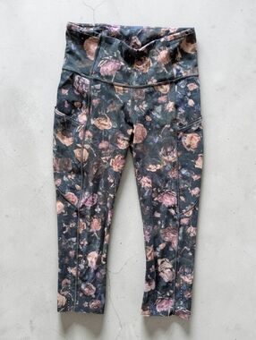 Lululemon Athletica Floral High-Waist Leggings - Black with Pink & Tan Roses